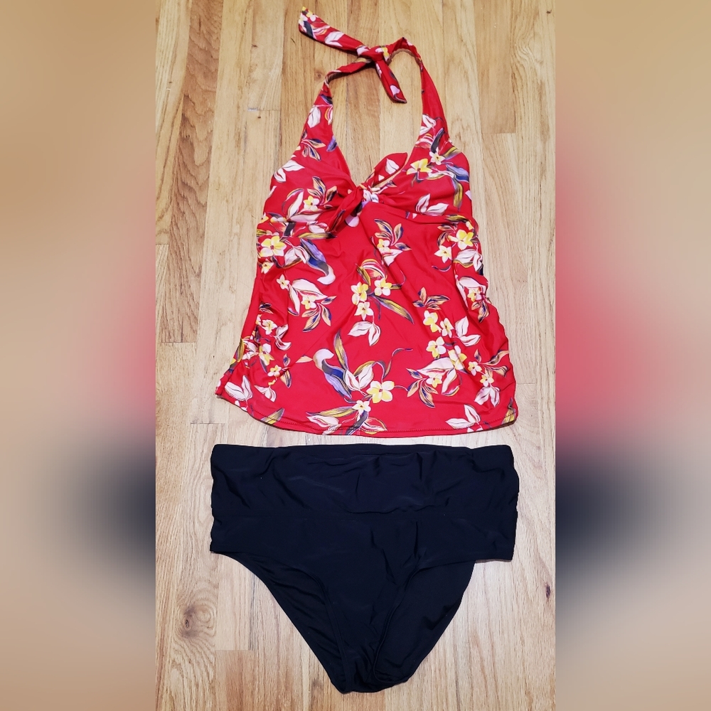 Old Navy Maternity Swim Set